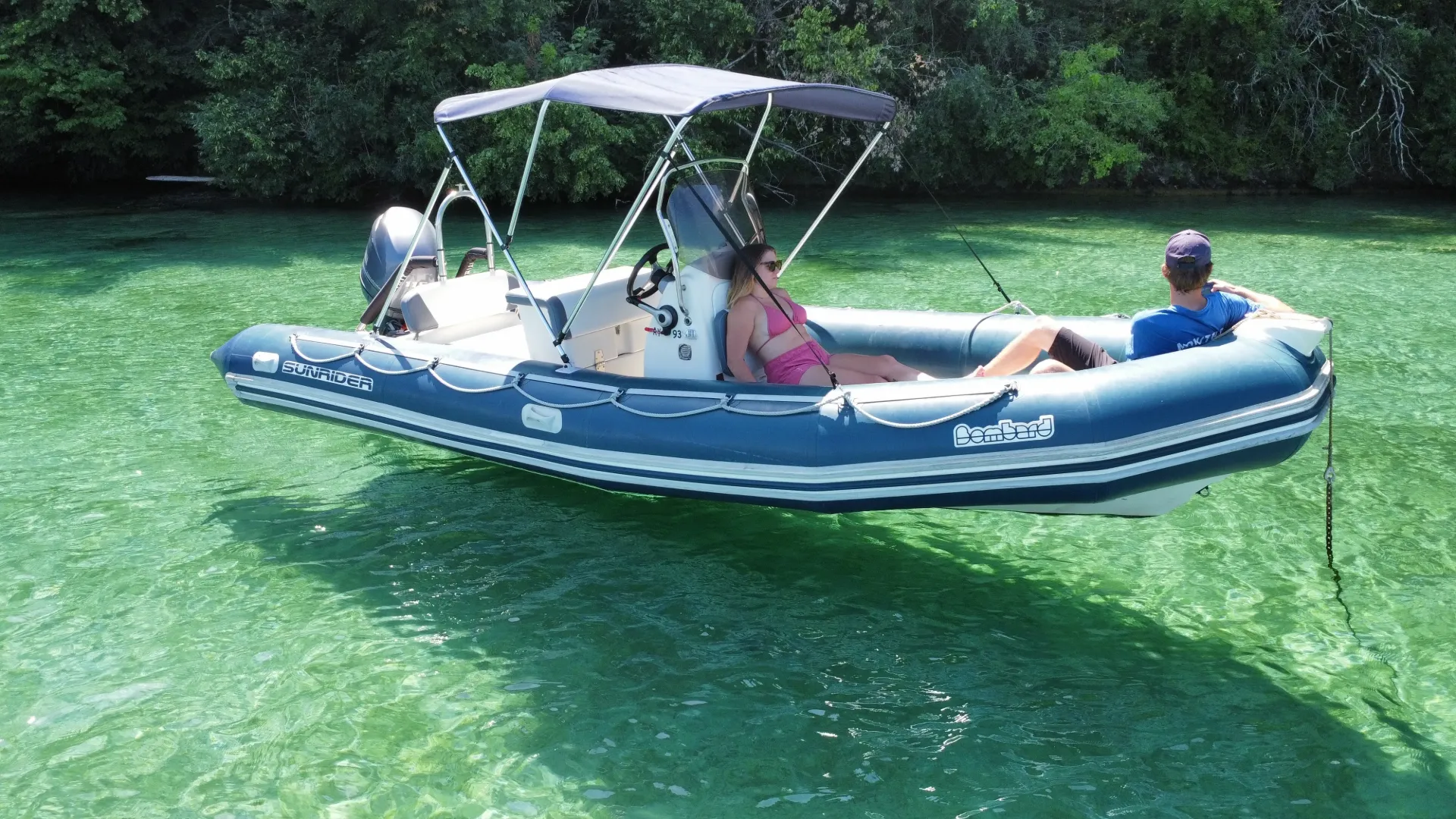 Bombard Sunrider 650, 13 Personnes